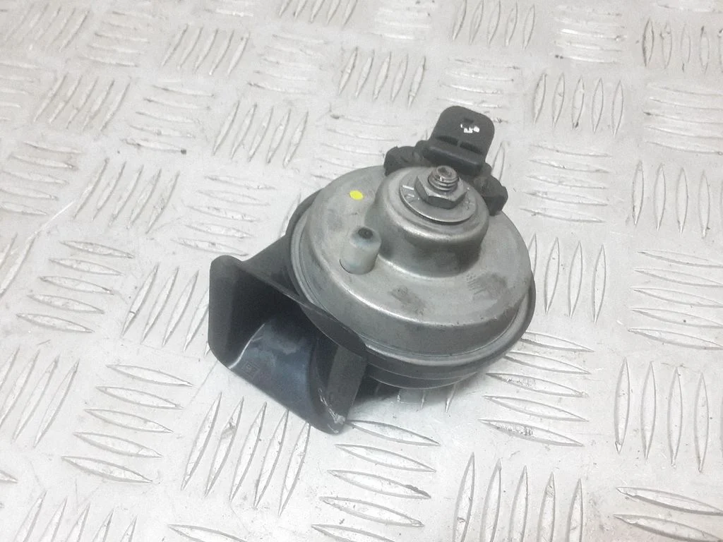Horn signal – BMW 7 Series F01 F02 F03 F04 (2008-2016)