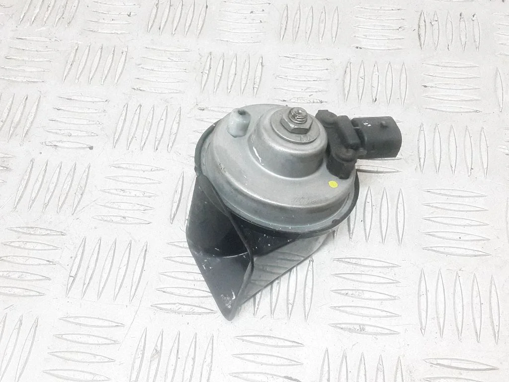 Horn signal – BMW 7 Series F01 F02 F03 F04 (2008-2016)
