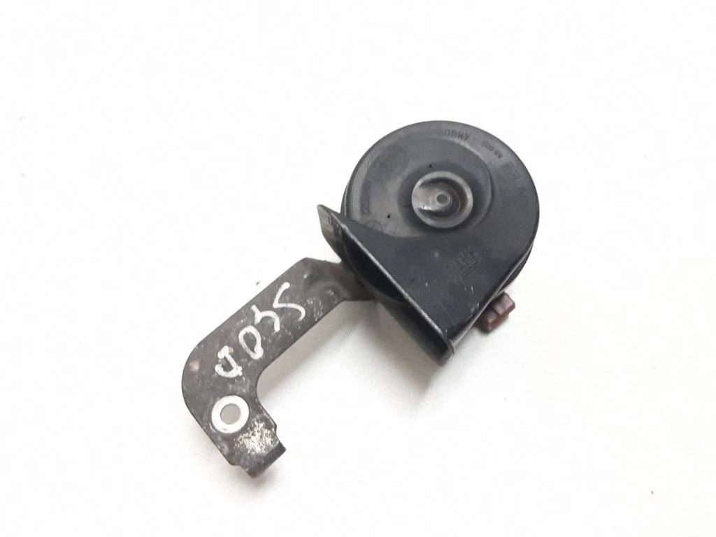 Horn signal A046522