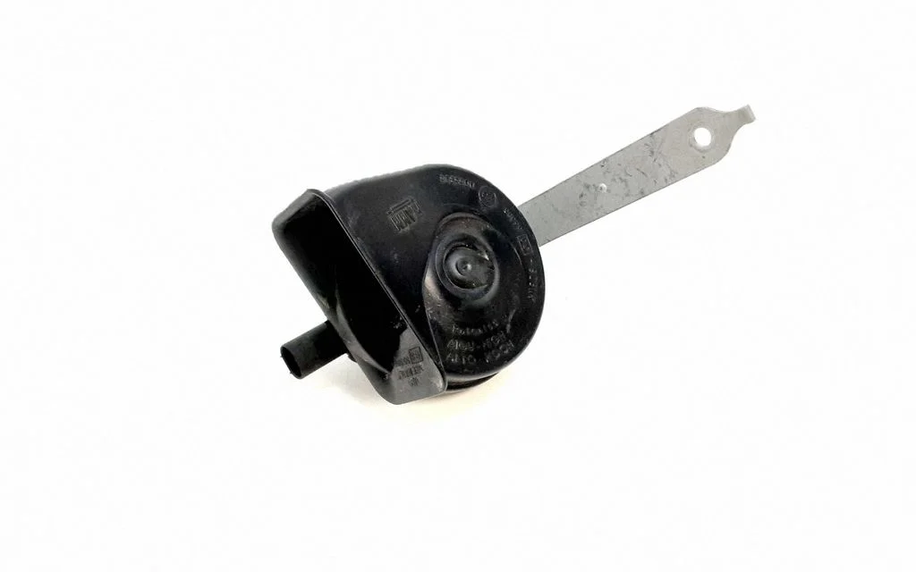 Horn signal – BMW 7 Series E65 E66 (2001-2008)