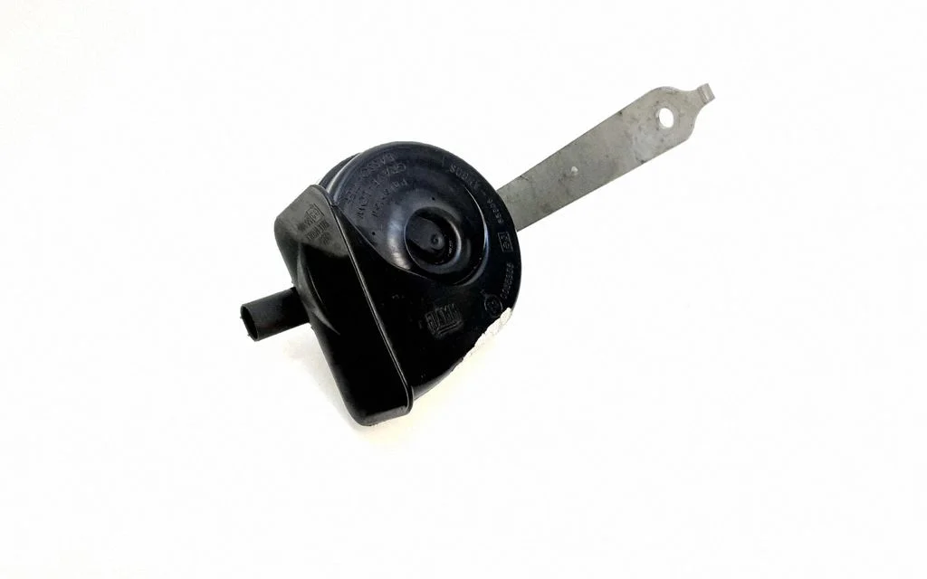 Horn signal – BMW 7 Series E65 E66 (2001-2008)