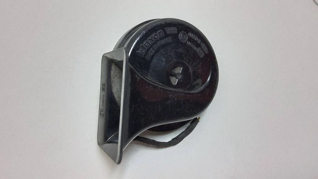 Horn signal – BMW 5 Series E60 E61 (2004-2010)