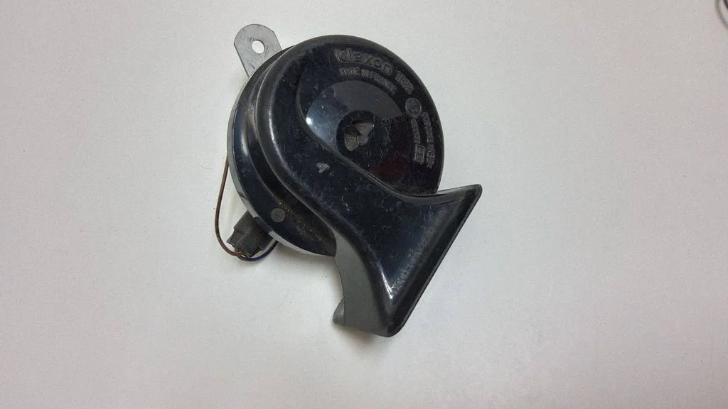 Horn signal – BMW 5 Series E60 E61 (2004-2010)