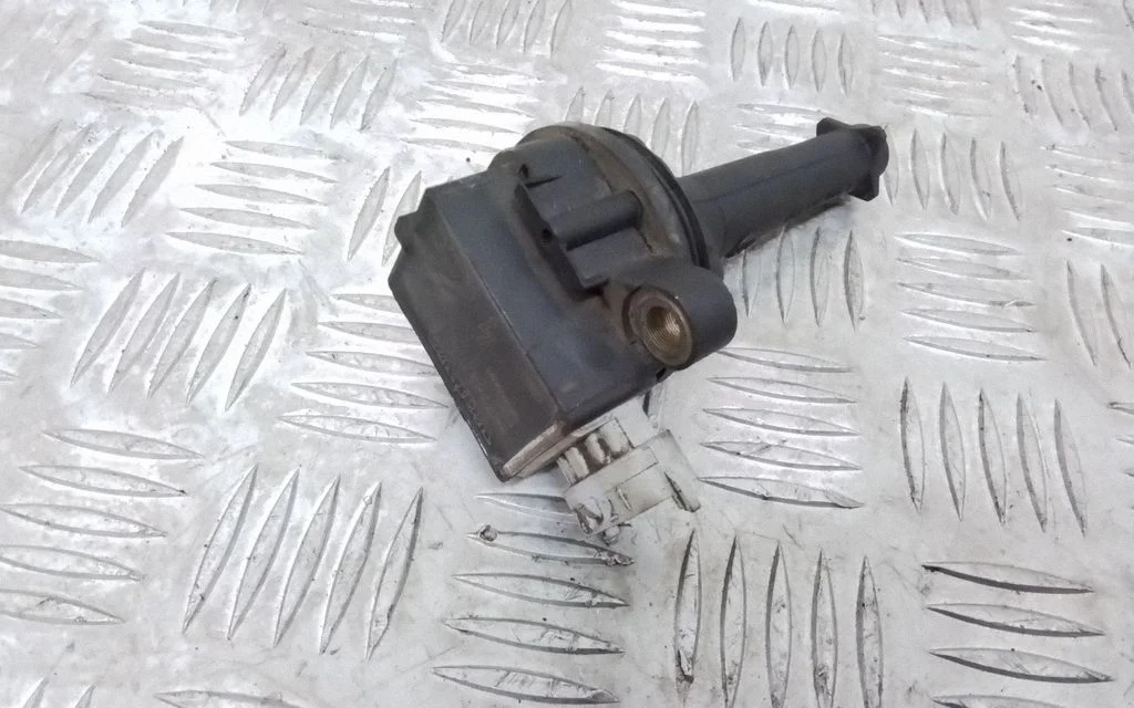 High voltage ignition coil 8677837