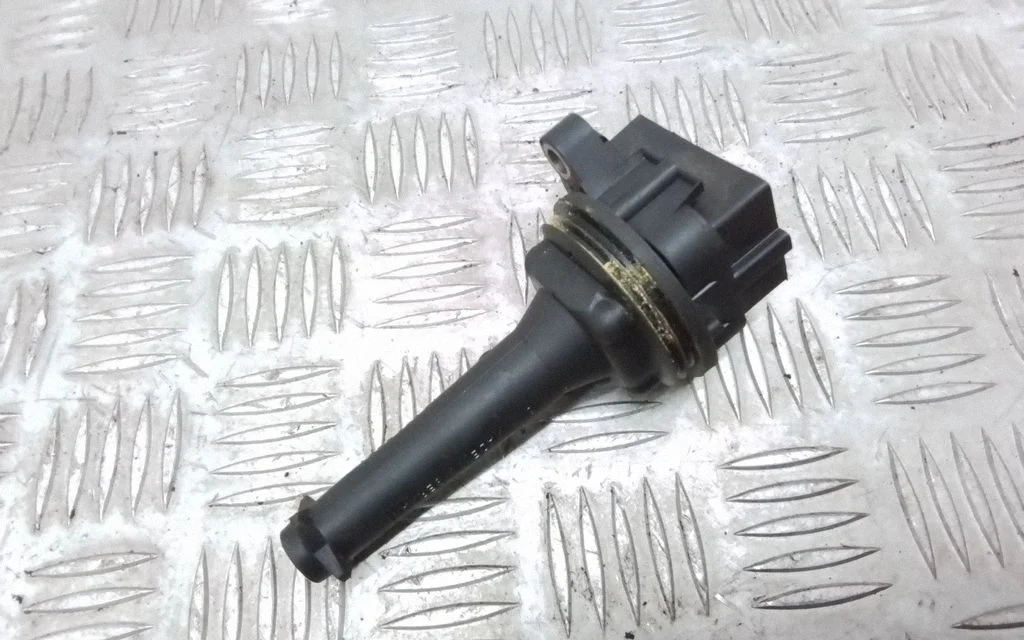 High voltage ignition coil 0221604001