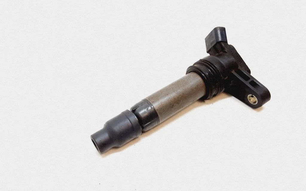 High voltage ignition coil 6G9N12A366