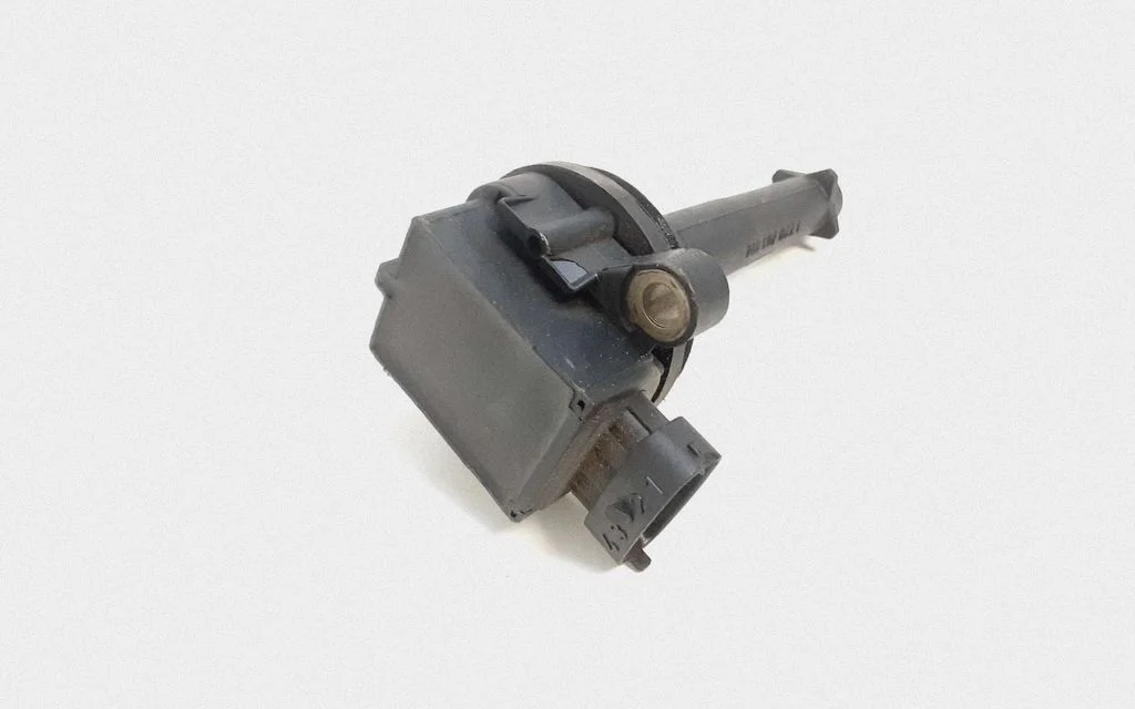 High voltage ignition coil 30713416