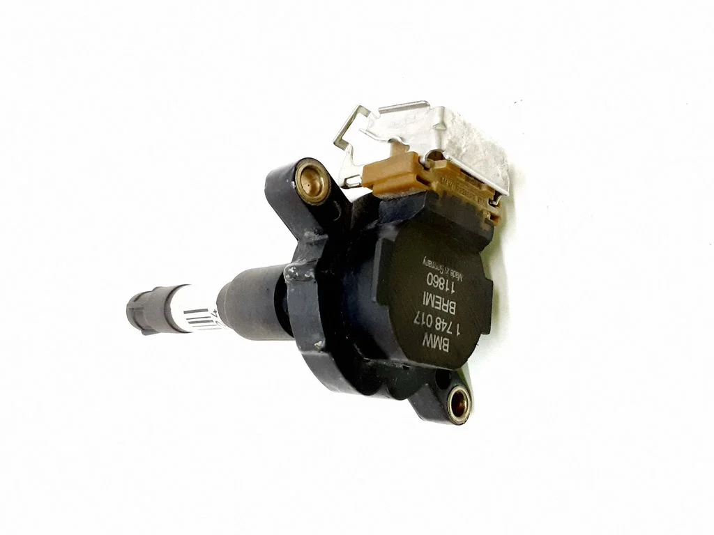 High voltage ignition coil