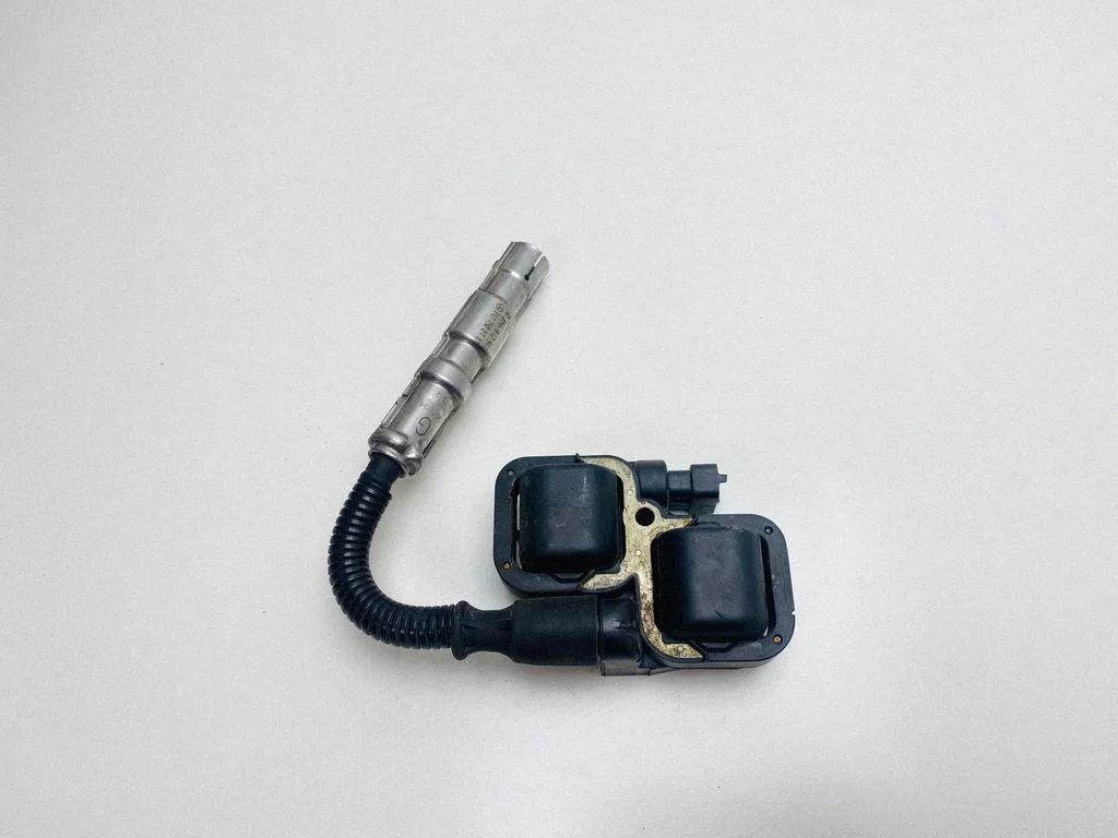 High voltage ignition coil A0001587803