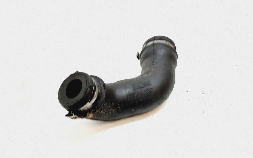 Breather/breather pipe/hose – Volvo S80 (2007-2013)