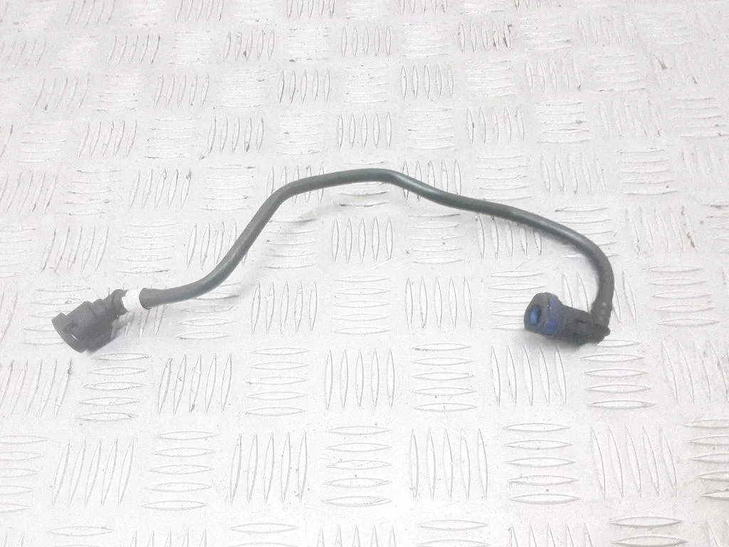 Breather/breather pipe/hose – BMW 7 Series F01 F02 F03 F04 (2008-2016)