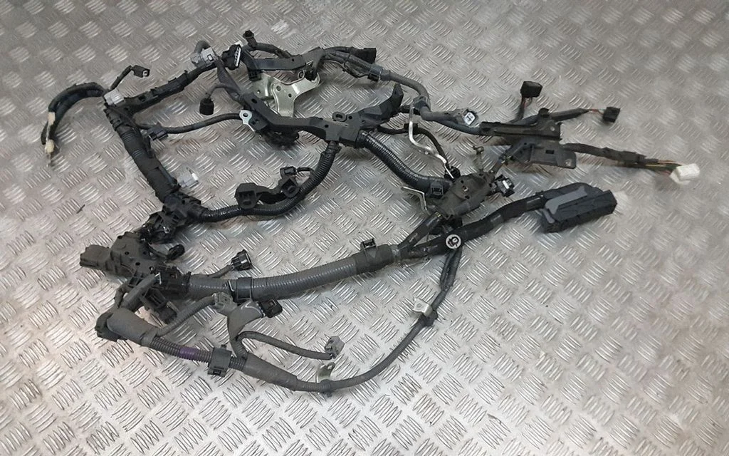 Engine installation wiring loom