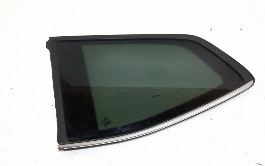 Rear side window 3CN845297