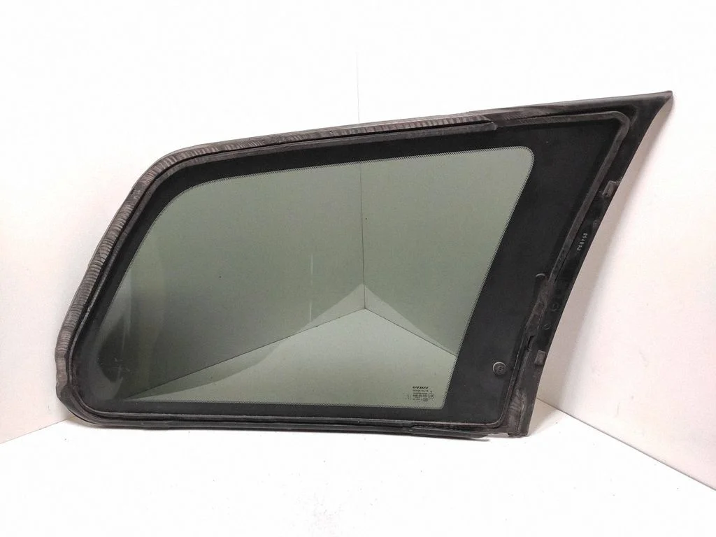 Rear side window 43R001604