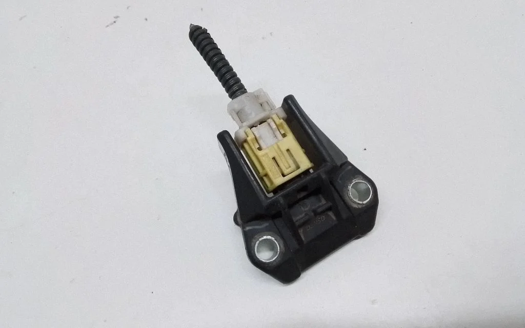 Airbag deployment crash/impact sensor – Lexus RX III (2008-2015)