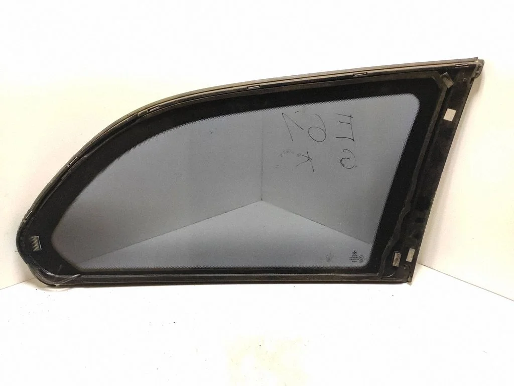 Rear side window – rear left