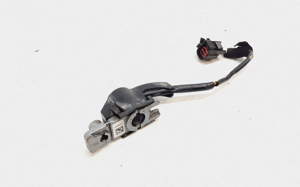 Airbag deployment crash/impact sensor 31305432
