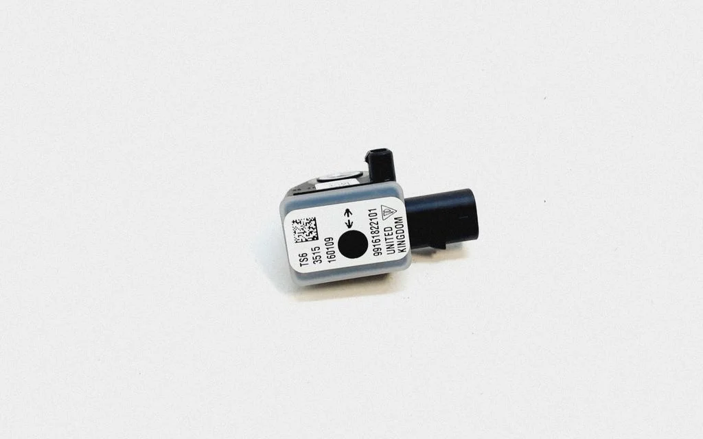 Airbag deployment crash/impact sensor – Porsche 911 991 (2011-2019)