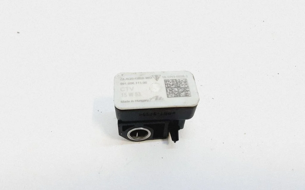 Airbag deployment crash/impact sensor – Porsche Boxster 981 (2012-2016)