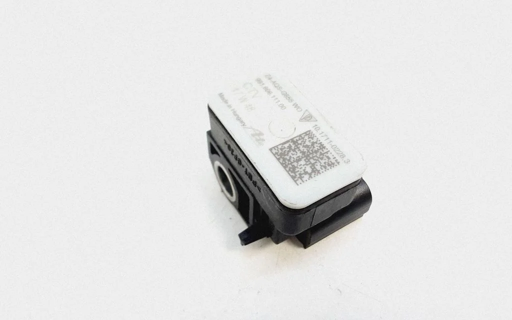 Airbag deployment crash/impact sensor – Porsche 911 991 (2011-2019)