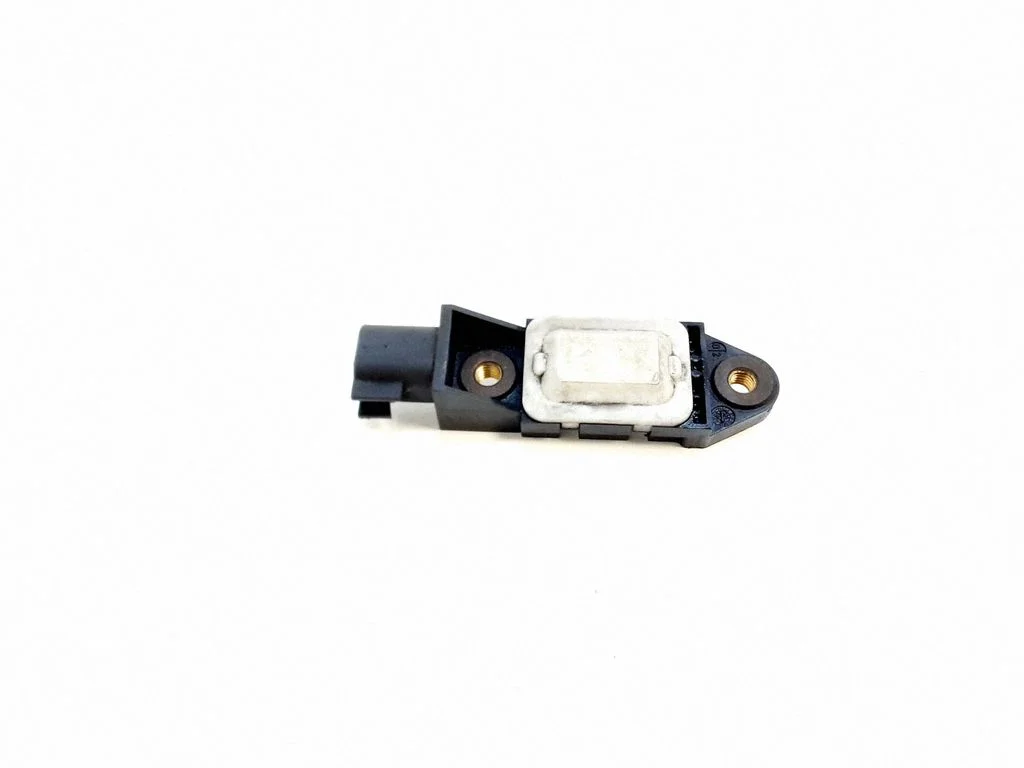 Airbag deployment crash/impact sensor – Volvo XC90 (2007-2014)