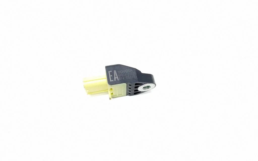 Drošības spilvenu trieciena sensors 8983121020