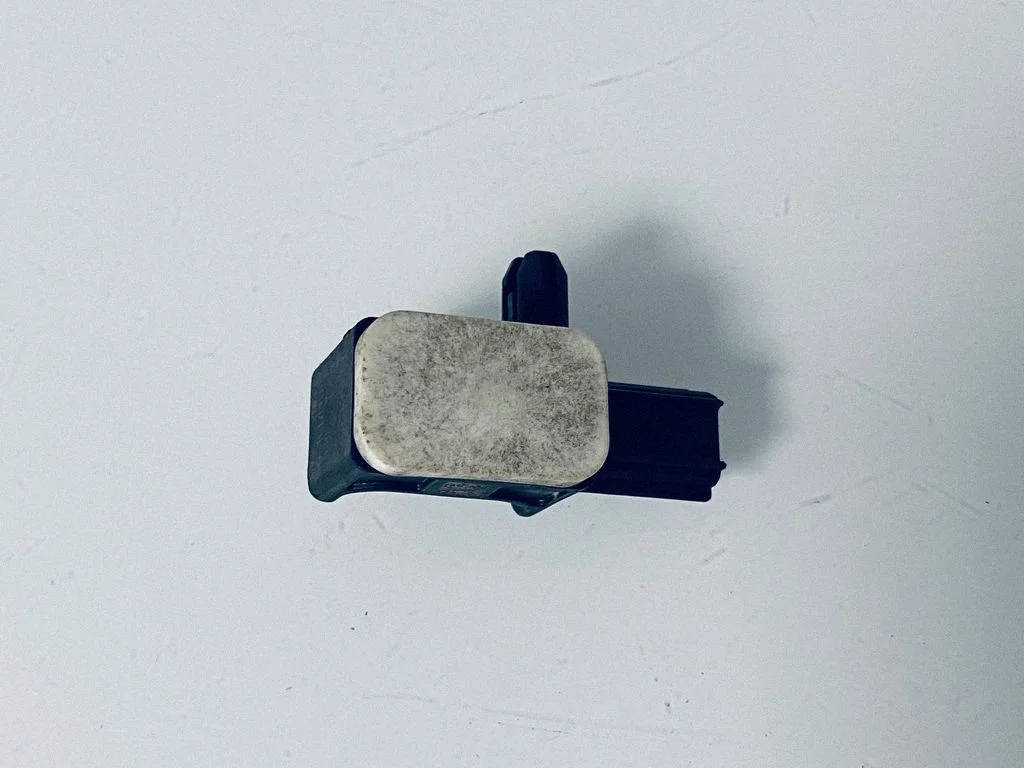 Drošības spilvenu trieciena sensors
