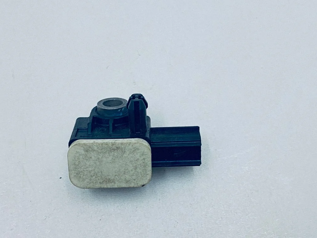 Drošības spilvenu trieciena sensors