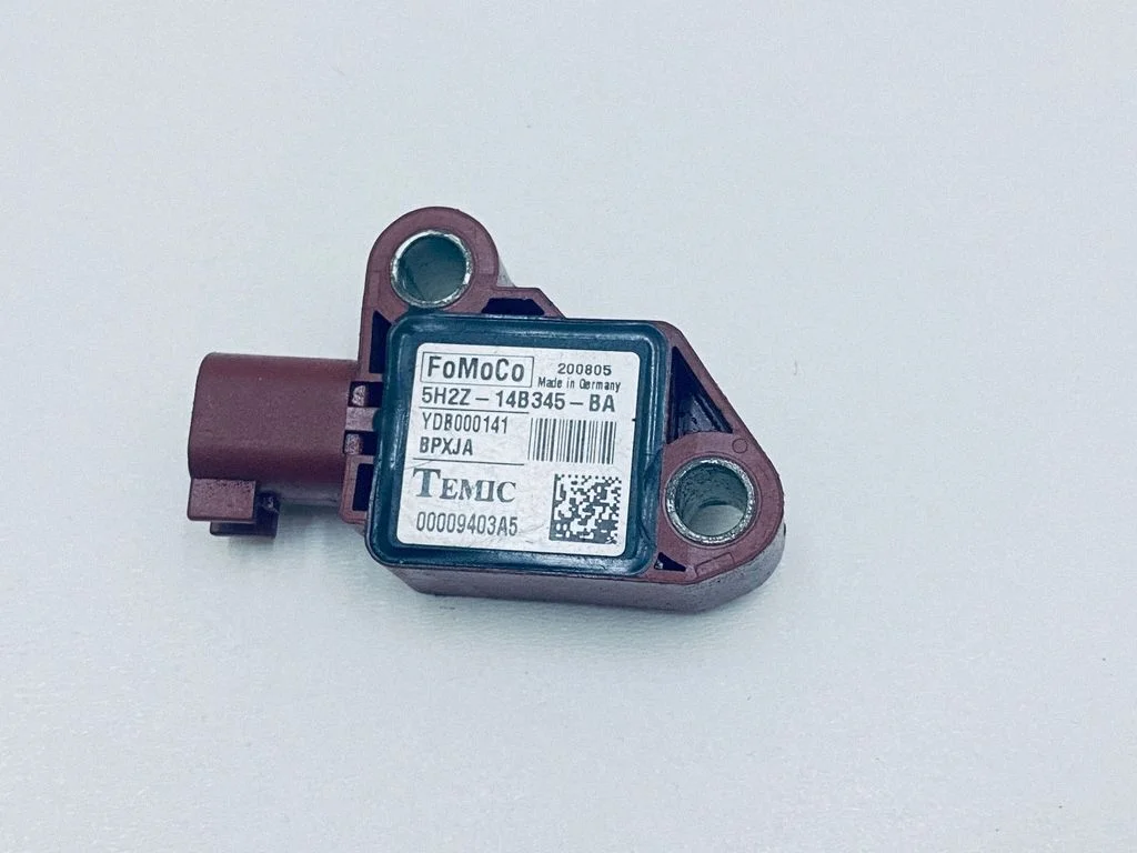 Airbag deployment crash/impact sensor – Land Rover Discovery 3 - LR3 (2005-2009)