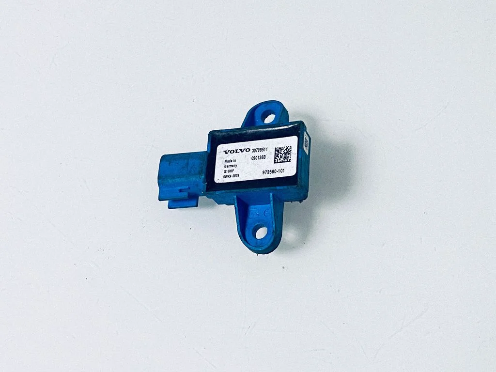 Drošības spilvenu trieciena sensors
