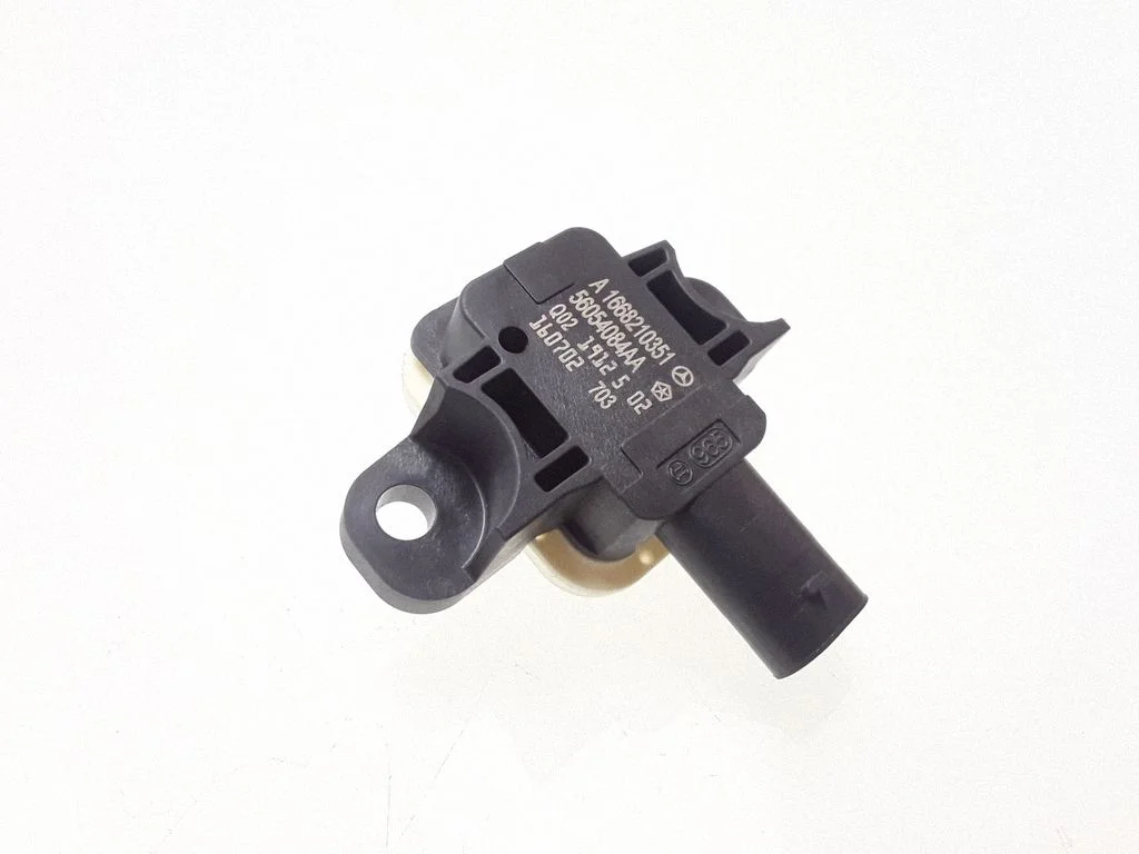 Airbag deployment crash/impact sensor – Mercedes-Benz ML-Class W166 (2012-2017)