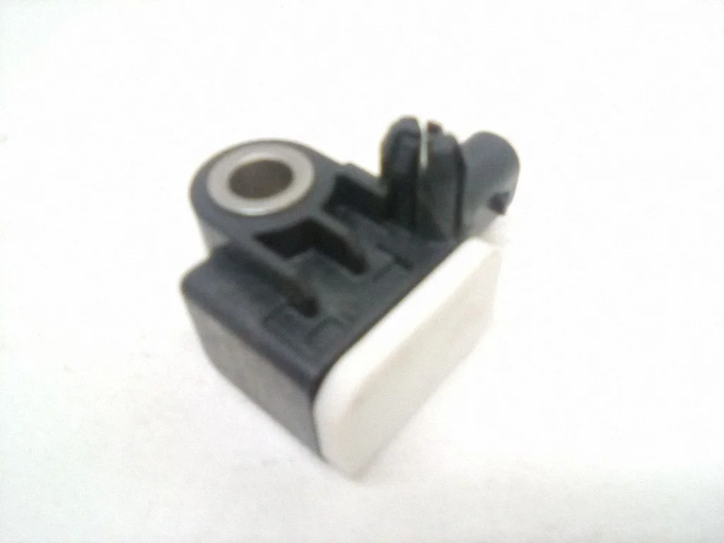Airbag deployment crash/impact sensor – Mercedes-Benz ML-Class W166 (2012-2017)