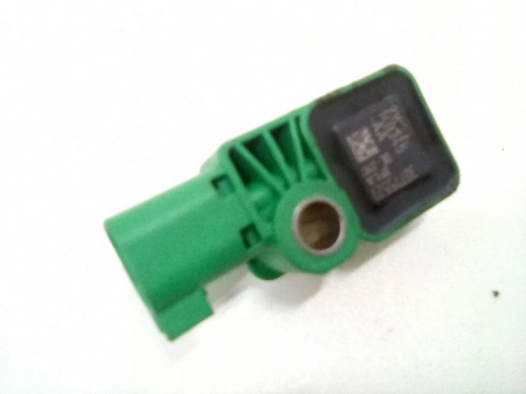 Airbag deployment crash/impact sensor – Volvo S80 (2007-2013)