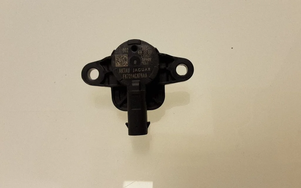Airbag deployment crash/impact sensor – Land Rover Range Rover Evoque L551 (2018-)
