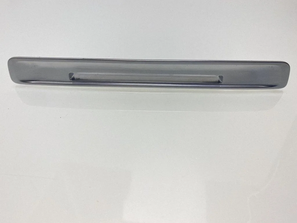 Radio/GPS head unit trim – Volvo XC60 (2009-2013)