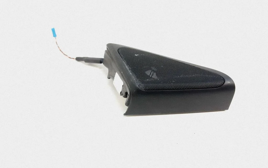 Front door high frequency speaker – BMW 7 Series F01 F02 F03 F04 (2008-2016)