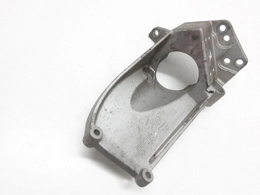 Summuti kinnitus/ hoidik – Volvo V40 (2012-2019)