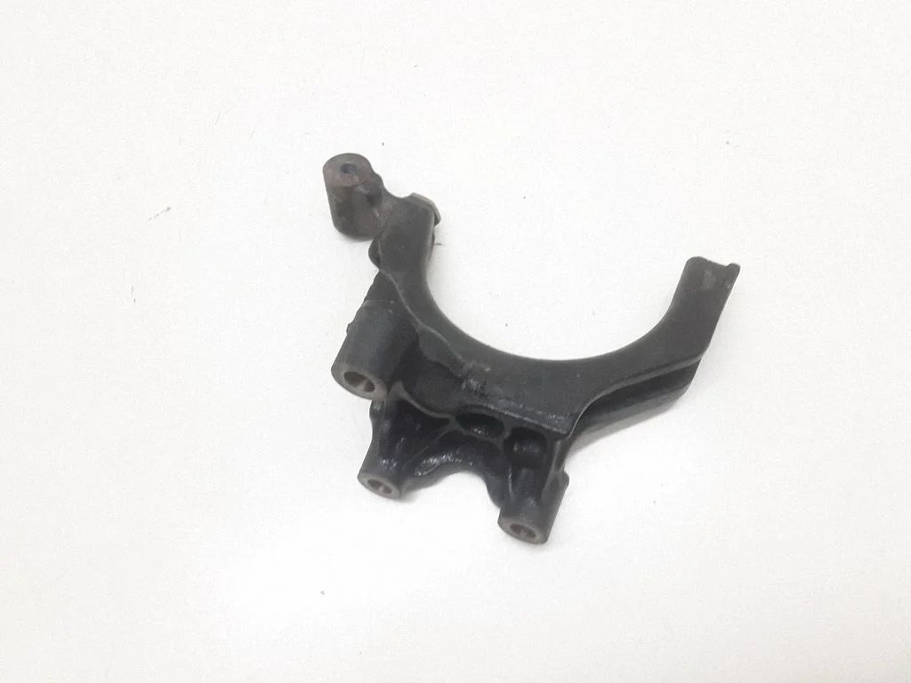 Summuti kinnitus/ hoidik – Volkswagen Passat CC (2008-2016)