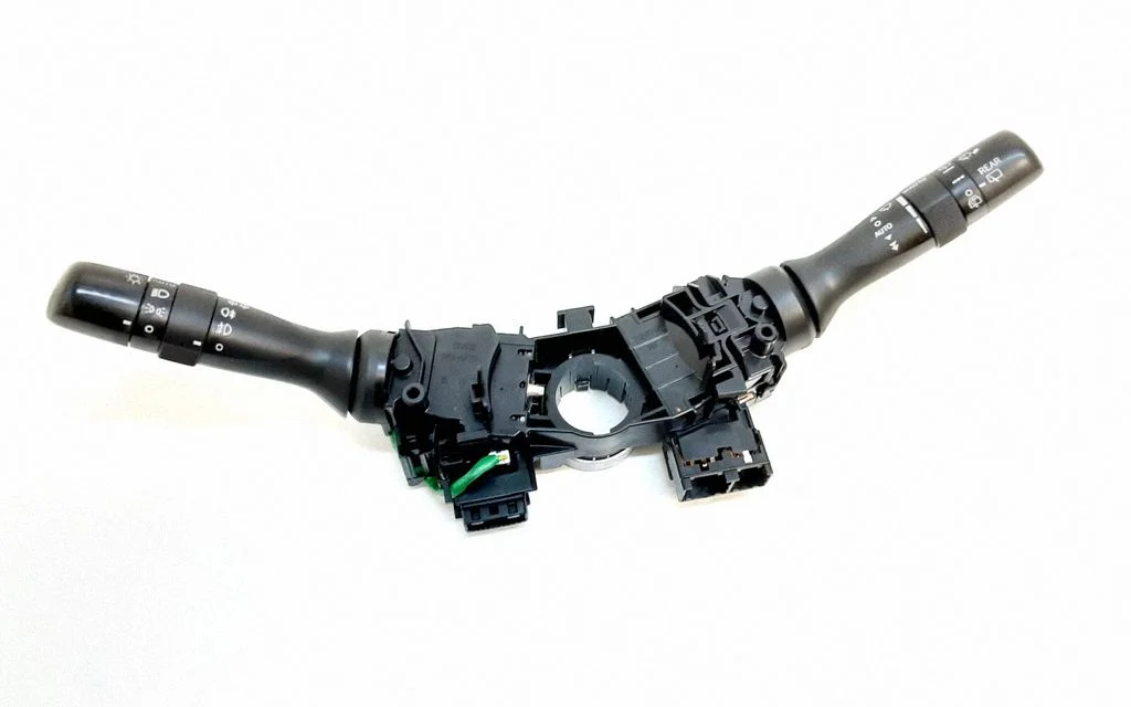 Indicator stalk – Toyota RAV 4 (XA30) (2006-2016)