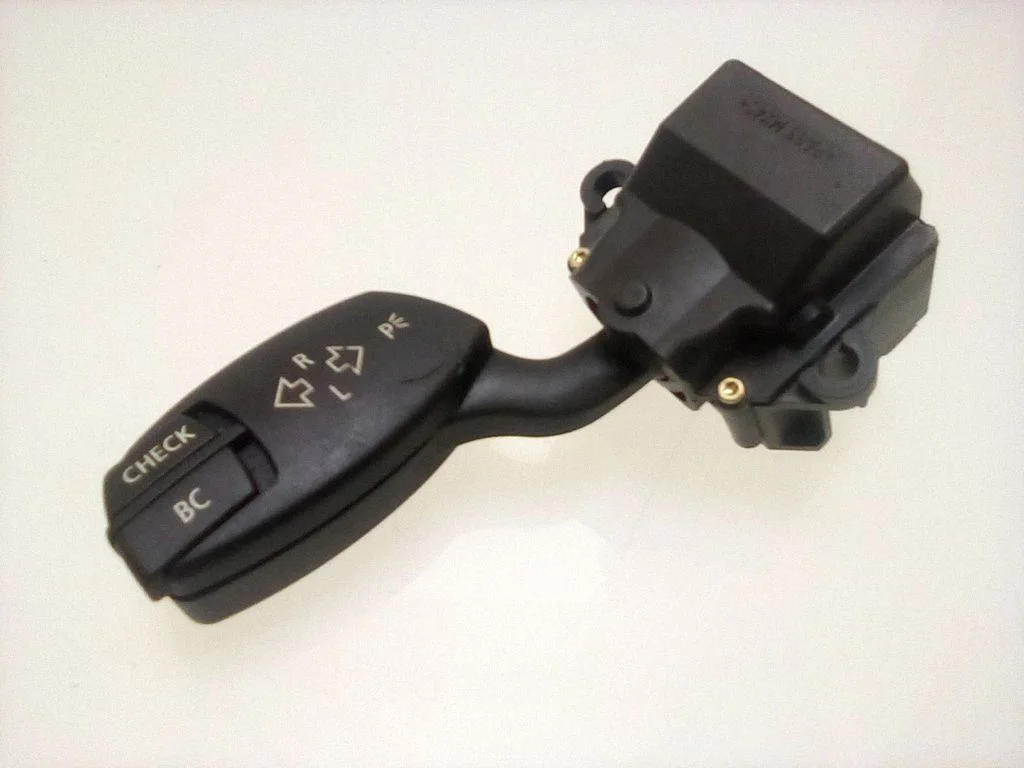 Indicator stalk – BMW 5 Series E60 E61 (2004-2010)