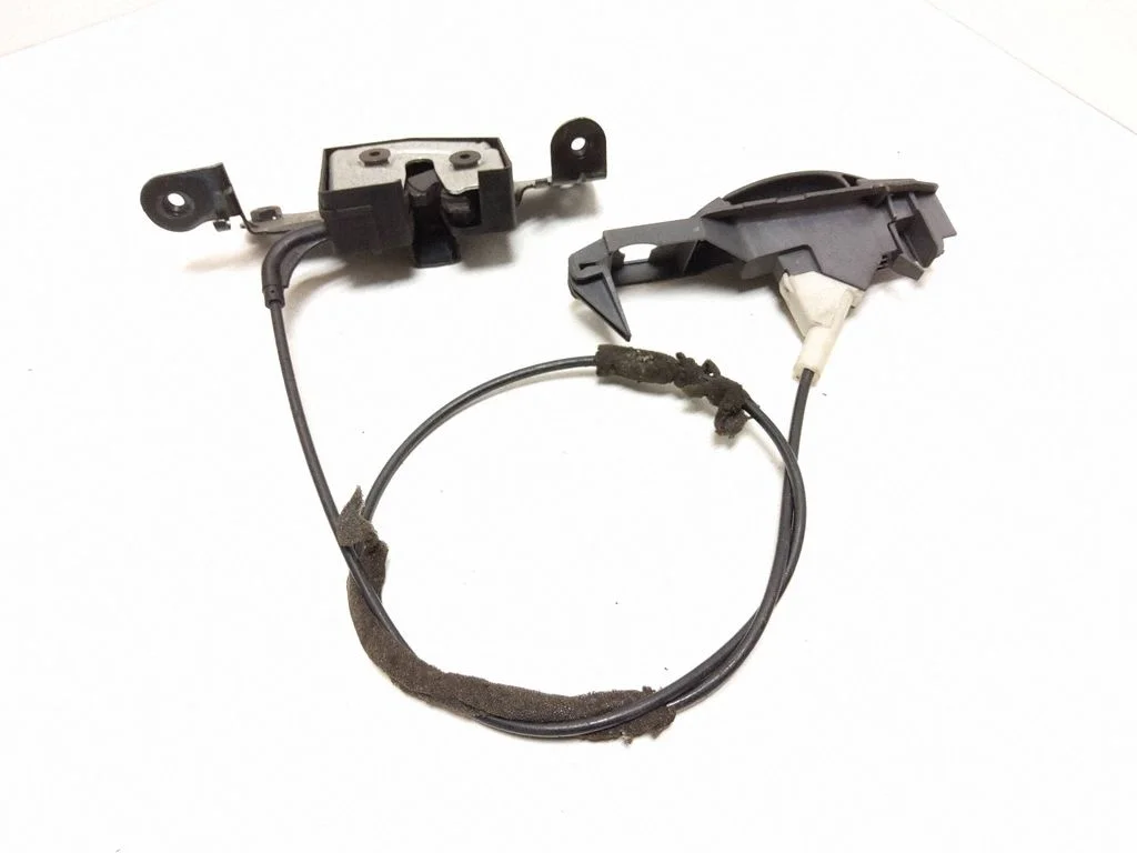 Seat back rest lock catch – Volvo S60 (2005-2010)