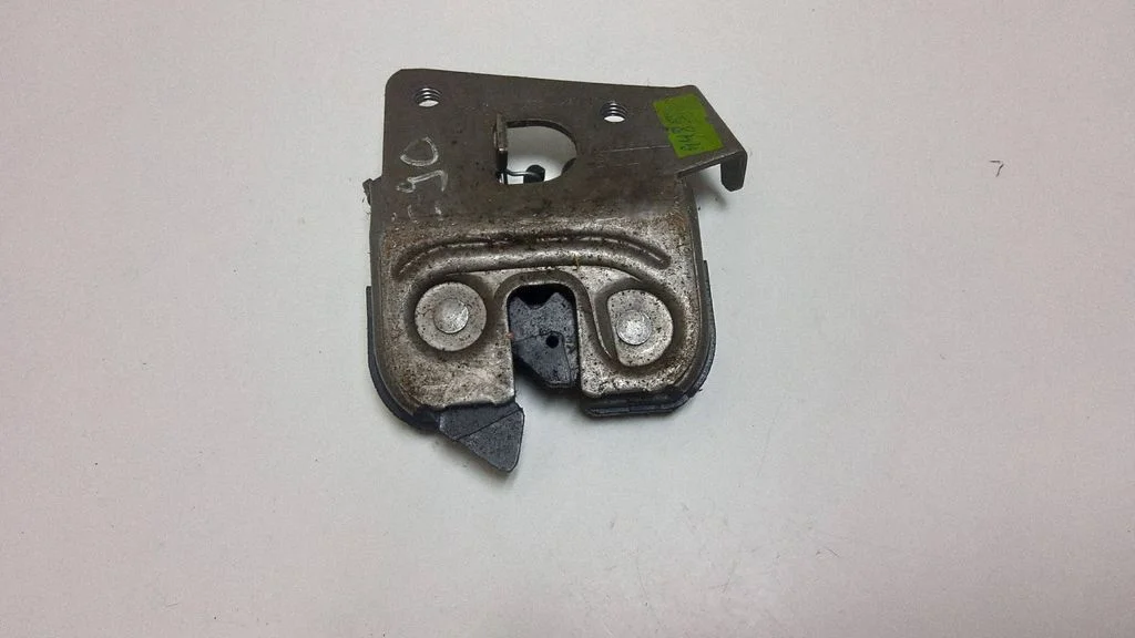 Seat back rest lock catch – BMW X5 E70 (2006-2013)