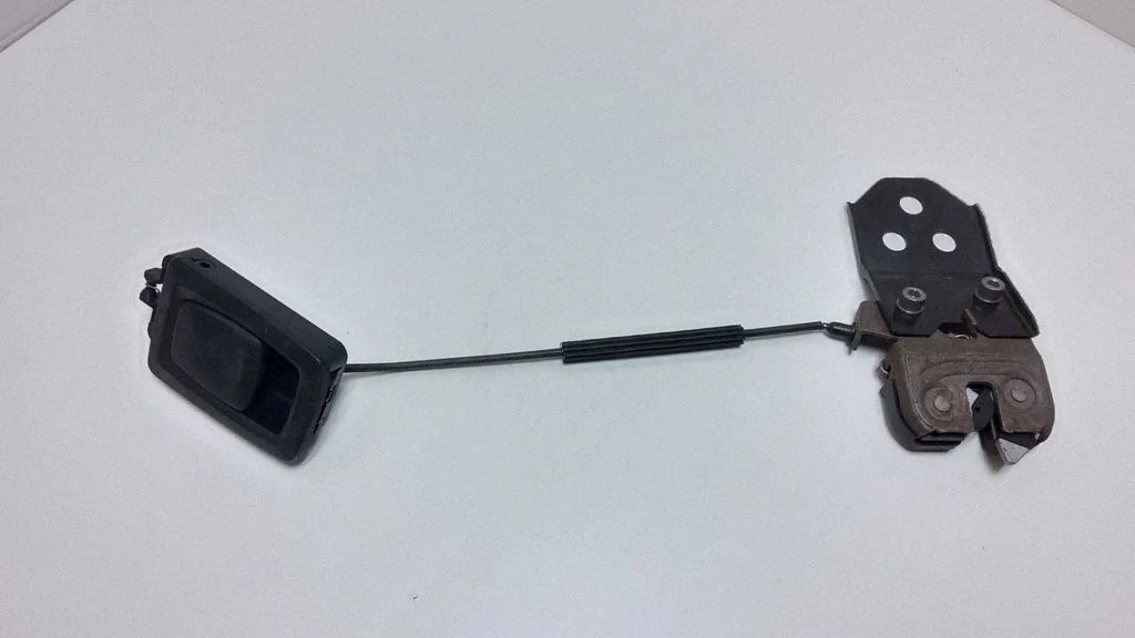 Seat back rest lock catch – BMW 5 Series GT F07 (2010-2017)