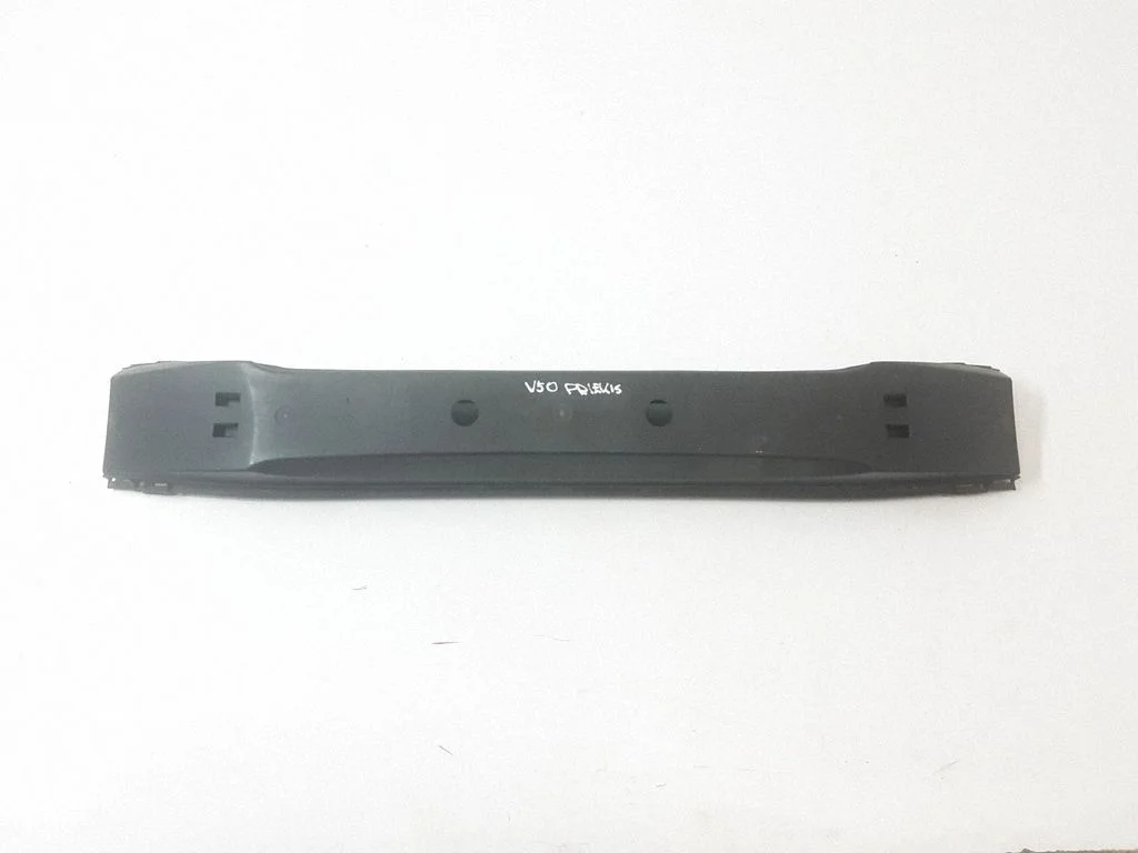 Esistange tugitala – Volvo V50 (2008-2012)