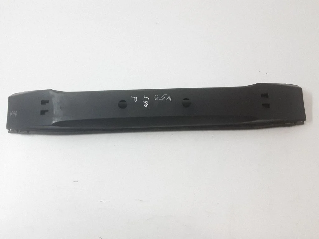 Esistange tugitala – Volvo V50 (2008-2012)