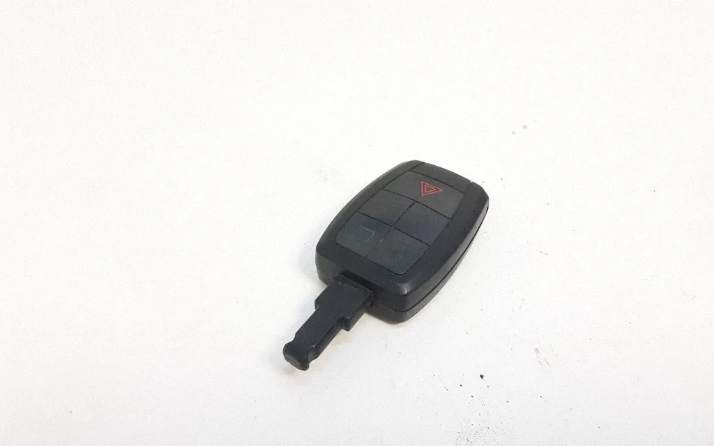 Ignition key/card – Volvo V50 (2004-2007)