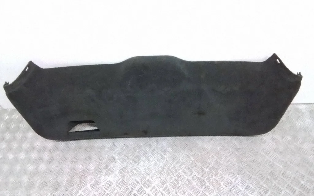 Tailgate trim – Volvo V70 (2005-2008)