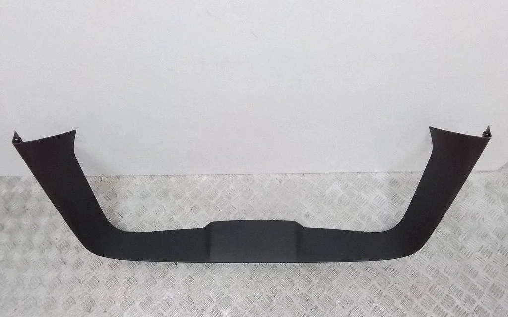 Tailgate trim – Volvo V70 (2005-2008)