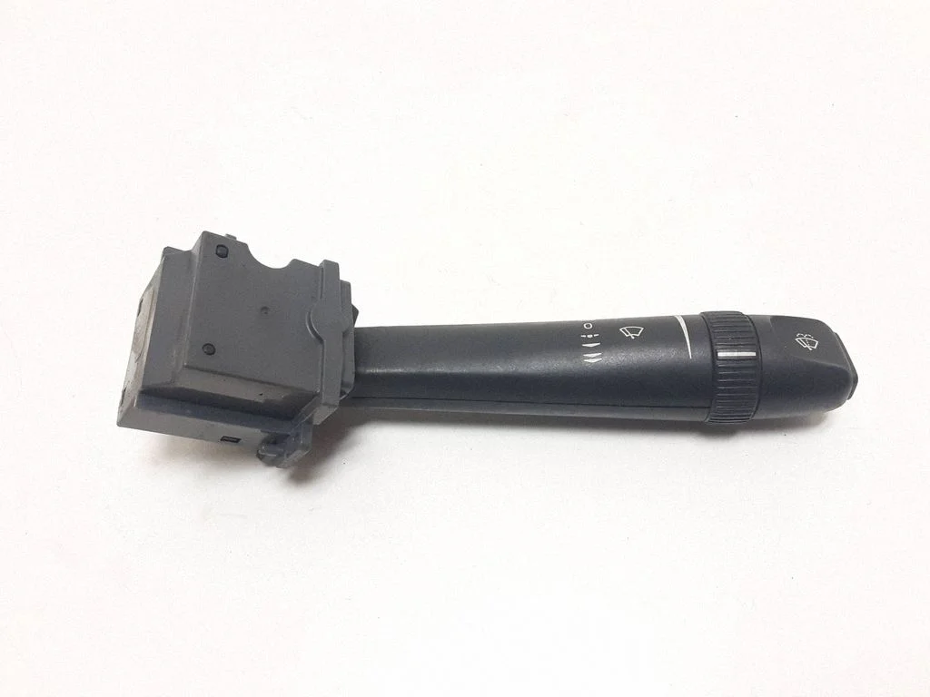 Klaasipuhastite hoob – Volvo S60 (2001-2004)