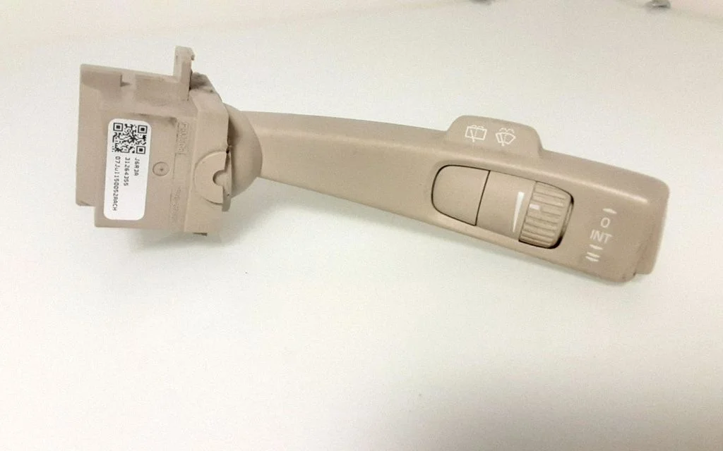Wiper control stalk – Volvo XC60 (2009-2013)